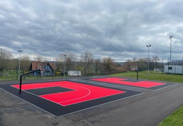 traçage de terrains de basket-ball 3x3 sur dalles Gerflor