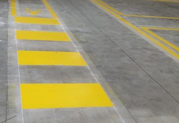 Marquage au sol de cheminements piétions sur site industriel Ain 01
