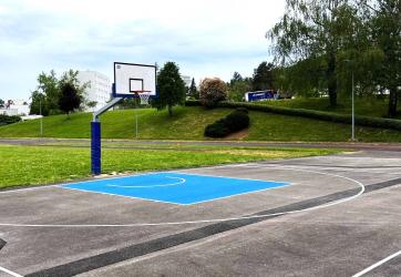 Coloration d'une raquette de basketball, peinture spéciale terrain de sport extérieur, Vesoul 70