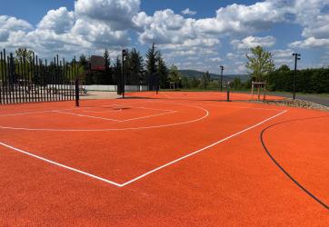 traçage et coloration d'un terrain de basket 3x3 dans la Loire 42