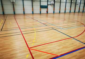 Traçage d'un terrain de foot fauteuil