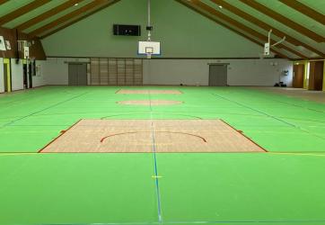 marquage au sol d'un terrain de basket-ball