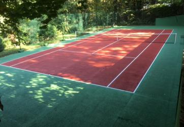 coloration d'un court de tennis