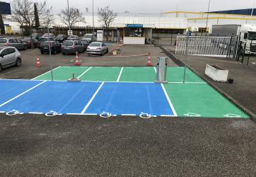 Création de places PMR et Véhicules électriques