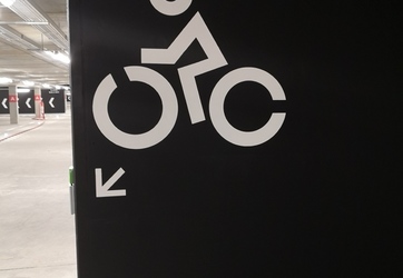 Marquages au pochoir de pictos vélo