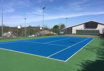 Coloration d'un court de tennis