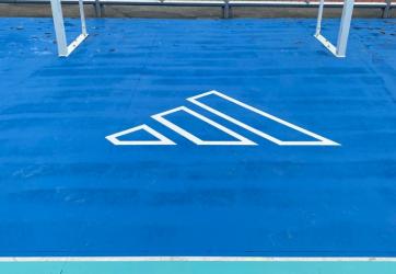 Logo Adidas