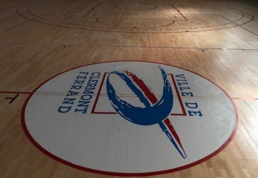 traçage en peinture du logo de la ville de Clermont Ferrand 63