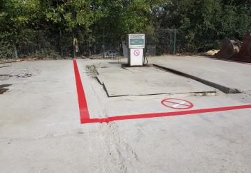 marquage au sol d'un picto interdiction de fumer sur un site industriel sur Meyzieu 69