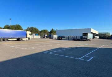 marquage au sol de place PL sur site logistique