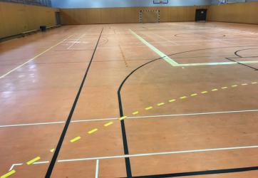 Mise en peinture du pourtour du terrain de volley