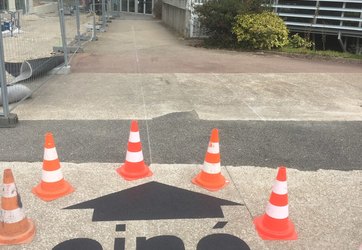 Marquages au sol spécifiques