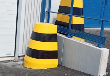 Signalisation de plots en béton