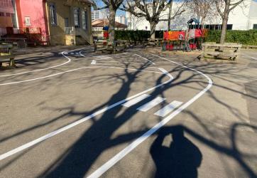 Traçage d'un circuit dans une école 