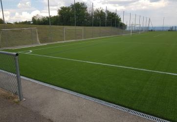 Traçage de lignes d'un terrain de football