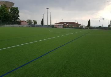 Traçage de lignes d'un terrain de football