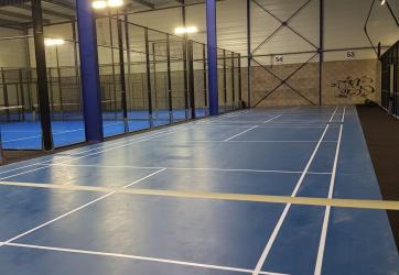 Traçage de plusieurs terrains de badminton 