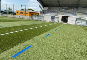 Traçage des différents marquages d'un terrain de foot 