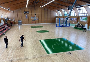 mise en peinture de zone de basket gymnase du bourd MEYZIEU