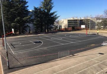 Marquage terrain multisport en extérieur