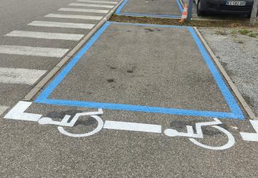 Traçage places de parking PMR