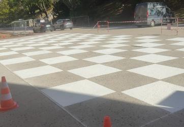 marquage au sol et signalisation d'un damier dans un hôpital sur Lyon 69