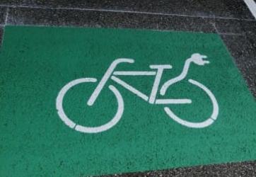 marquage au sol emplacement vélo electrique parking Lyon 69