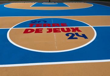 Traçage et coloration d'un terrain de basket-ball