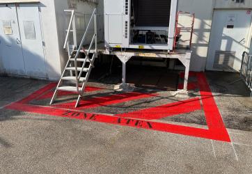 marquage au sol de sécurité : identification d'une zone ATEX - site industriel AIN